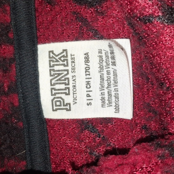 VS Pink Maroon/Raspberry And Black Sherpa Pullover - Picture 2 of 8